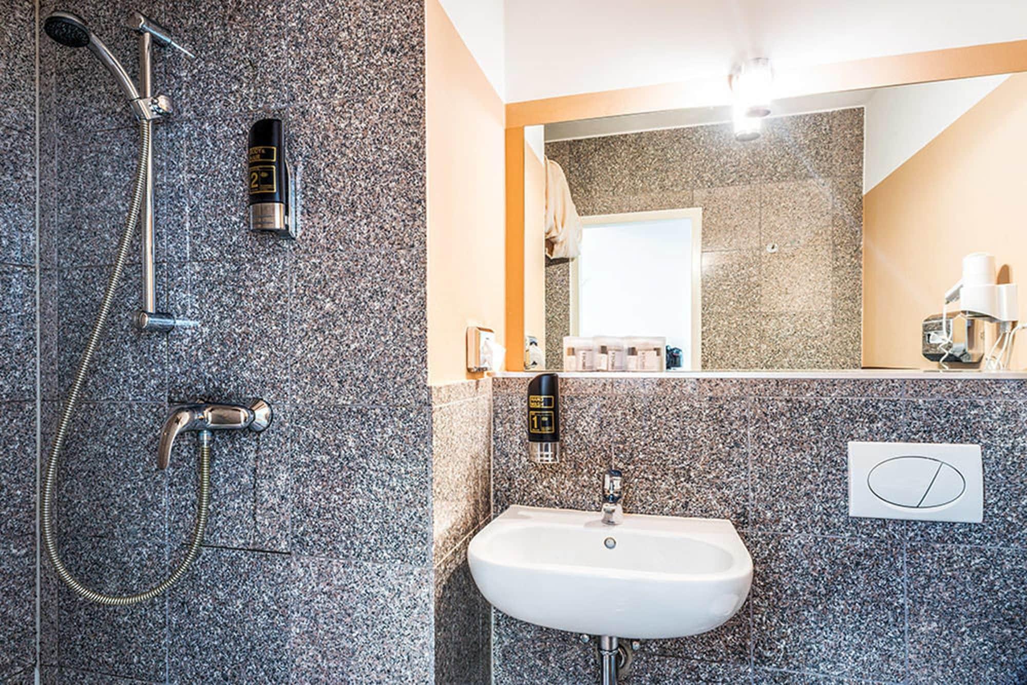 Arktur City Hotel Berlin Dış mekan fotoğraf